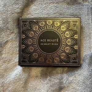 Ace Beauté Scarlet Dusk Palette